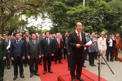Phó Thủ tướng Thường trực Trương Hòa Bình dự lễ dâng hương các Vua Hùng