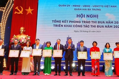 Phó Chủ tịch UBND TP Nguyễn Mạnh Quyền: Phong trào thi đua tại quận Hai Bà Trưng góp phần quan trọng thúc đẩy phát triển kinh tế - xã hội