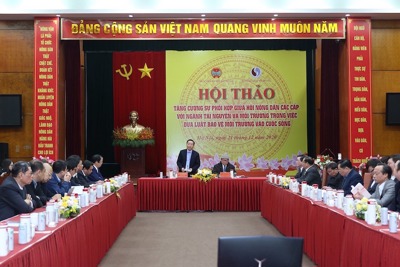 Bộ Tài nguyên và Môi trường đưa Luật Bảo vệ môi trường 2020 tới hội viên nông dân