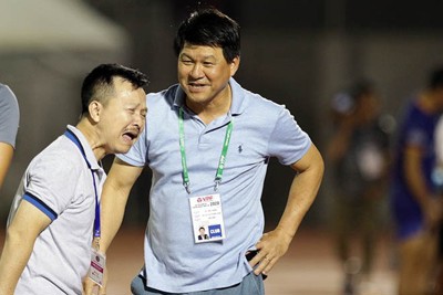 Sau Gia Định đến lượt Khánh Hoà tố HLV Vũ Tiến Thành "hớt tay trên" cầu thủ U22 Việt Nam