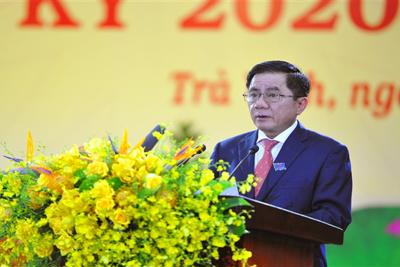 Đồng chí Trần Cẩm Tú được bầu vào Bộ Chính trị, tiếp tục giữ chức Chủ nhiệm Ủy ban Kiểm tra T.Ư