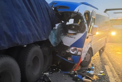 Nghệ An: Tai nạn giao thông nghiêm trọng khiến nhiều người thương vong