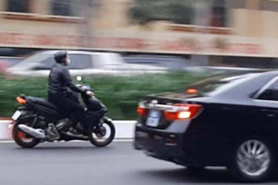 Hà Nội: Xử lý nghiêm nam thanh niên phóng xe máy vượt đoàn xe phục vụ Đại hội Đảng