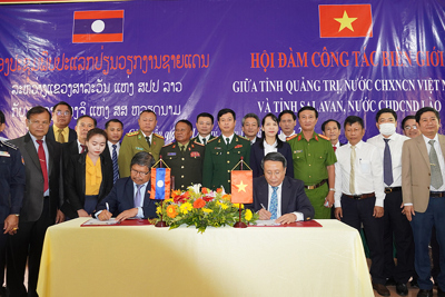 Quảng Trị ký kết xây dựng đường biên giới hợp tác phát triển với tỉnh Salavan – Lào