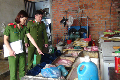 Quảng Nam: Phát hiện cơ sở chế biến mỡ, da lợn không đảm bảo vệ sinh
