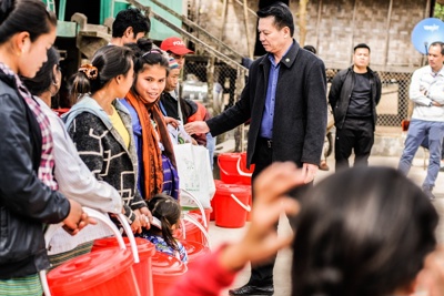 Trao tặng công trình nước sạch cho trường học vùng cao tại Quảng Bình