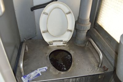 Cục Đường sắt Việt Nam nói gì về vụ nhà vệ sinh trên tàu gây "chấn động"?