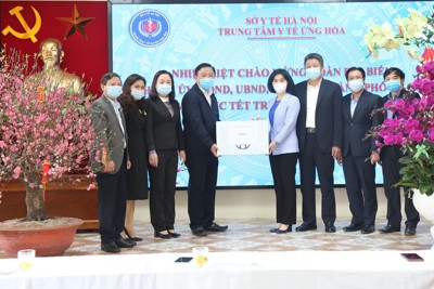Phó Chủ tịch HĐND Thành phố Phùng Thị Hồng Hà thăm, chúc Tết tại huyện Ứng Hòa