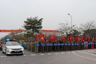 Quận Hoàng Mai ra quân đợt cao điểm đảm bảo trật tự, an toàn giao thông dịp Tết Nguyên đán