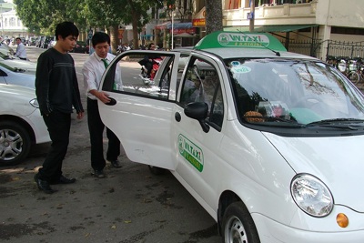 Đề xuất tăng số lượng xe taxi: Không thể vội vàng