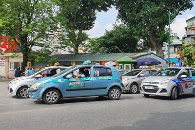 Taxi bủa vây Bệnh viện 108 gây rối loạn giao thông, mất an ninh trật tự