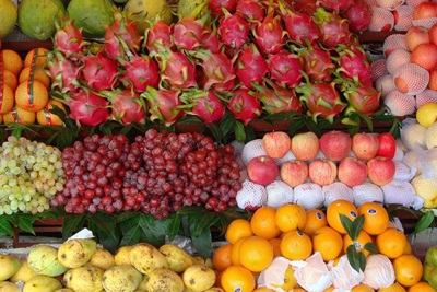 Không nên chọn mua trái cây trái mùa