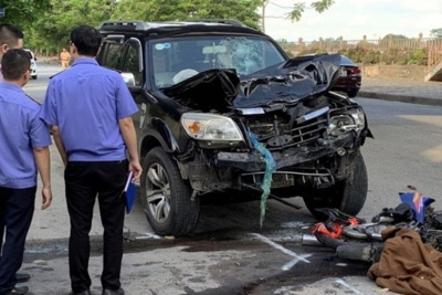 Tin tức tai nạn giao thông mới nhất hôm nay 17/9: Xe máy đấu đầu ô tô 7 chỗ, cặp vợ chồng tử vong thương tâm