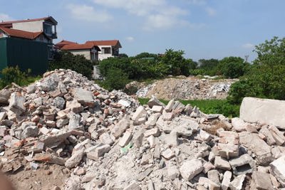 Tại xã An Khánh, huyện Hoài Đức: Đổ phế thải xây dựng san lấp, lấn chiếm hàng nghìn m2 đất nông nghiệp