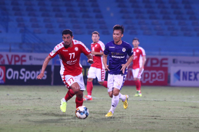 [Ảnh] 2 tân binh triệu đô mờ nhạt, TP Hồ Chí Minh thua 1-5 trước Hà Nội FC
