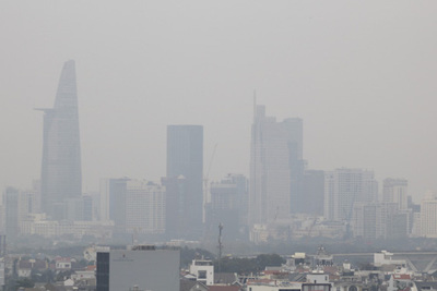 TP Hồ Chí Minh: Xuất hiện sương mù mịt, cảnh báo có hại cho sức khoẻ