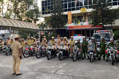 Cảnh sát giao thông Đà Nẵng đồng loạt ra quân xử lý vi phạm giao thông