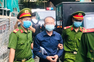 Xét xử nguyên Phó Chủ tịch UBND TP Hồ Chí Minh Nguyễn Thành Tài cùng đồng phạm