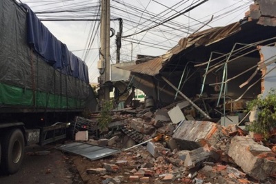 Tin tức tai nạn giao thông mới nhất hôm nay 14/9: Xe tải lao xuống vực ở Thanh Hóa