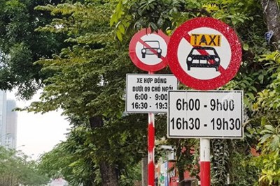 Công an TP Hà Nội vẫn sẽ khôi phục biển cấm xe taxi, xe hợp đồng trên 10 tuyến đường