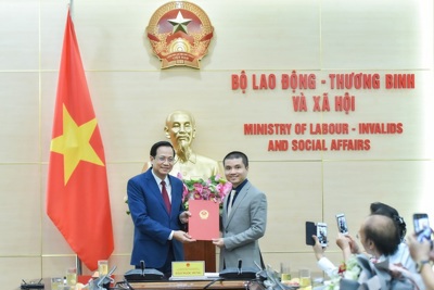 Trao quyết định bổ nhiệm ông Phạm Tuấn Anh làm Tổng Biên tập báo điện tử Dân trí