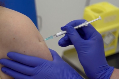 Tạm ngừng ngay lập tức thử nghiệm vaccine ngừa Covid-19 của AstraZeneca