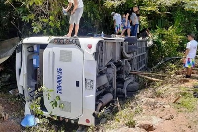 Khởi tố vụ xe khách bị lật trong vườn quốc gia Phong Nha - Kẻ Bàng: Tài xế có nồng độ cồn