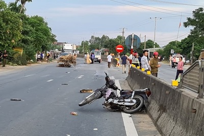 Hà Tĩnh: Va chạm với xe cứu thương, người phụ nữ tử vong tại chỗ