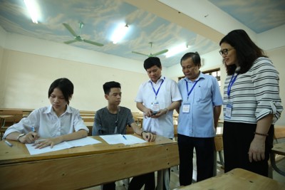 Kỳ thi tuyển sinh lớp 10 tại Hà Nội: Tăng giám sát, giảm áp lực