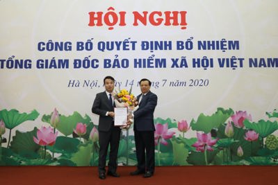 Trao quyết định bổ nhiệm Tổng Giám đốc Bảo hiểm Xã hội với ông Nguyễn Thế Mạnh