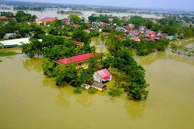 Mưa lớn kéo dài, Hà Nội đứng trước nguy cơ ngập lụt cao