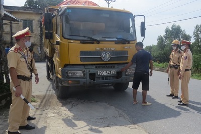 Đan Phượng lập lại trật tự an toàn giao thông