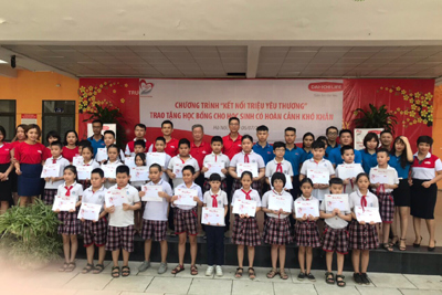 Dai-ichi tặng 43 triệu đồng cho học sinh hoàn cảnh khó khăn tại Hà Nội