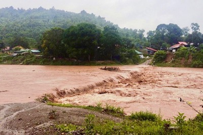 6 người chết, hàng trăm hộ dân phải di dời khẩn cấp do mưa lũ