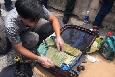 Hà Tĩnh: Nổ súng chỉ thiên chặn bắt nhóm vận chuyển ma túy "khủng"