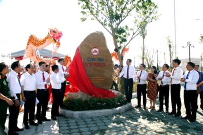 Thanh Oai gắn biển công trình chào mừng Đại hội Đảng bộ huyện lần thứ XXIII