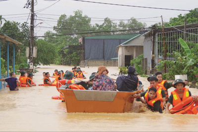 Sẵn sàng nhân lực, thuốc men cấp cứu cho nạn nhân ảnh hưởng của mưa lũ