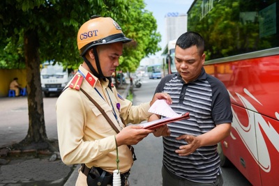 Xử lý vi phạm xe khách: Bất lực hay bất thường?