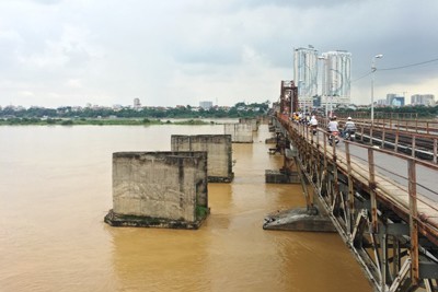 Lũ thượng nguồn sông Hồng lên nhanh, Hà Nội có đáng lo ngại?