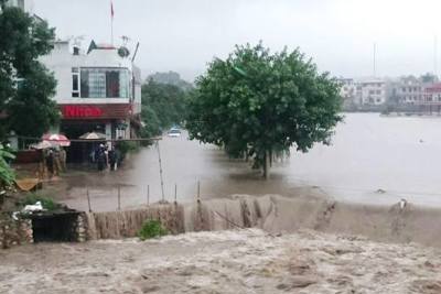 Thủ tướng chỉ đạo tập trung ứng phó mưa lũ lớn tại miền Trung