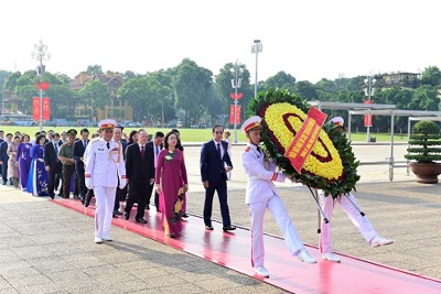 Lãnh đạo Đảng, Nhà nước, TP Hà Nội viếng Chủ tịch Hồ Chí Minh