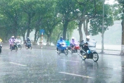 Áp thấp gây mưa kéo dài 10 ngày tại Hà Nội và khu vực Bắc Bộ