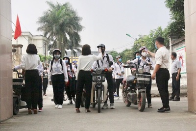 Huyện Sóc Sơn phát miễn phí khẩu trang cho hơn 3.600 thí sinh thi tốt nghiệp THPT