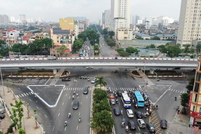 Hà Nội: Chính thức thông xe cầu vượt Nguyễn Văn Huyên - Hoàng Quốc Việt