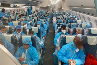 Chuyến bay đặc biệt đưa 219 người Việt ở Guinea Xích Đạo về nước an toàn