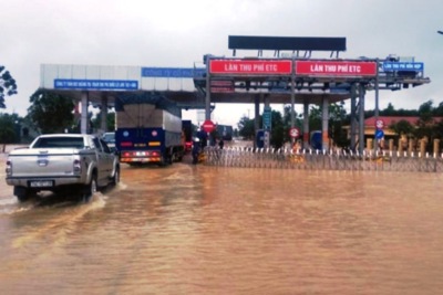 BOT Quảng Trị buộc phải xả trạm vì mưa bão