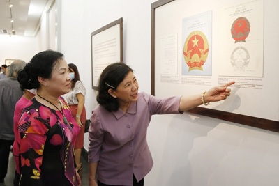 Chiêm ngưỡng tư liệu gốc về hành trình sáng tác Quốc huy Việt Nam