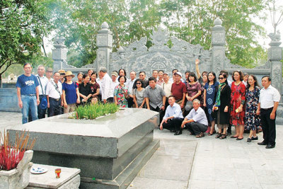 Kỷ niệm 200 năm ngày mất Đại thi hào Nguyễn Du (10/8 ÂL 1820 - 10/8/2020): Từ Truyện Kiều ngẫm về tích tâm - tài