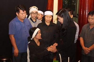 Mặt trận Tổ quốc TP Hà Nội thăm, động viên gia đình Thiếu tướng Nguyễn Hữu Hùng
