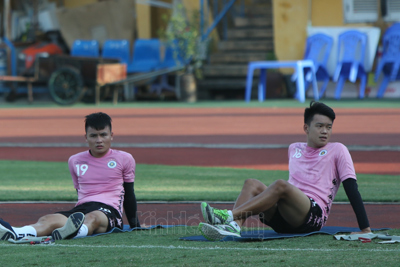 [Ảnh] Hà Nội FC lập "bệnh viện dã chiến" ngay tại Hàng Đẫy